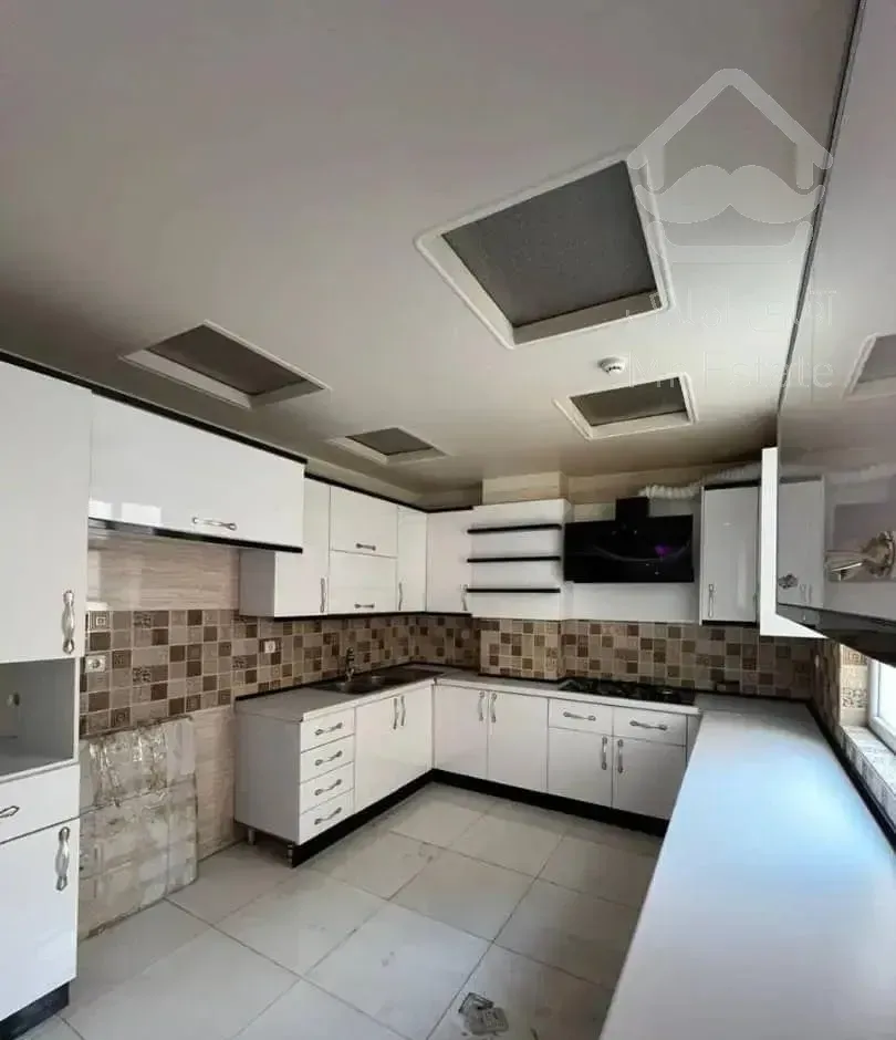 آپارتمان ۱۱۵ متری ۳ خوابه فول امکانات در طرشت