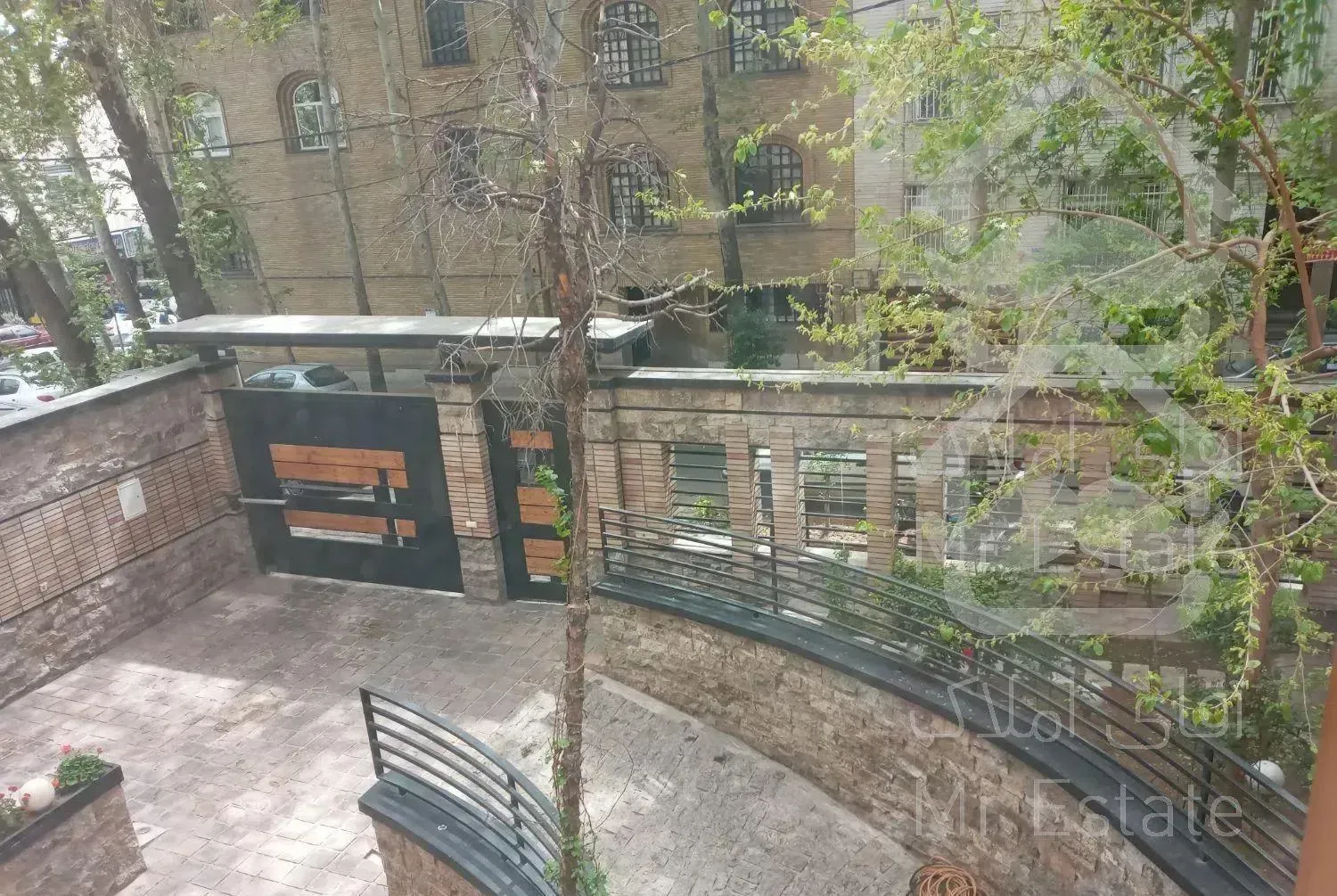 اپارتمان ۱۲۰ متر ۳ خواب تک واحد تراس دار مترو قلهک