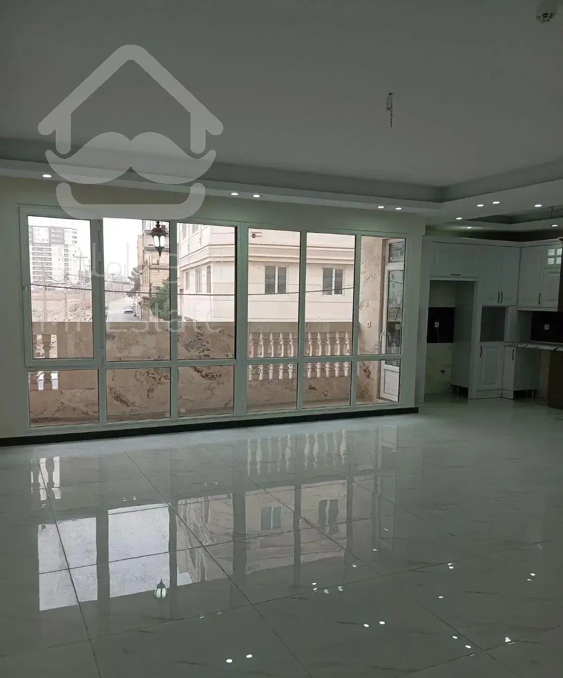 144 متر / دو نبش / دو پارکینگ سندی