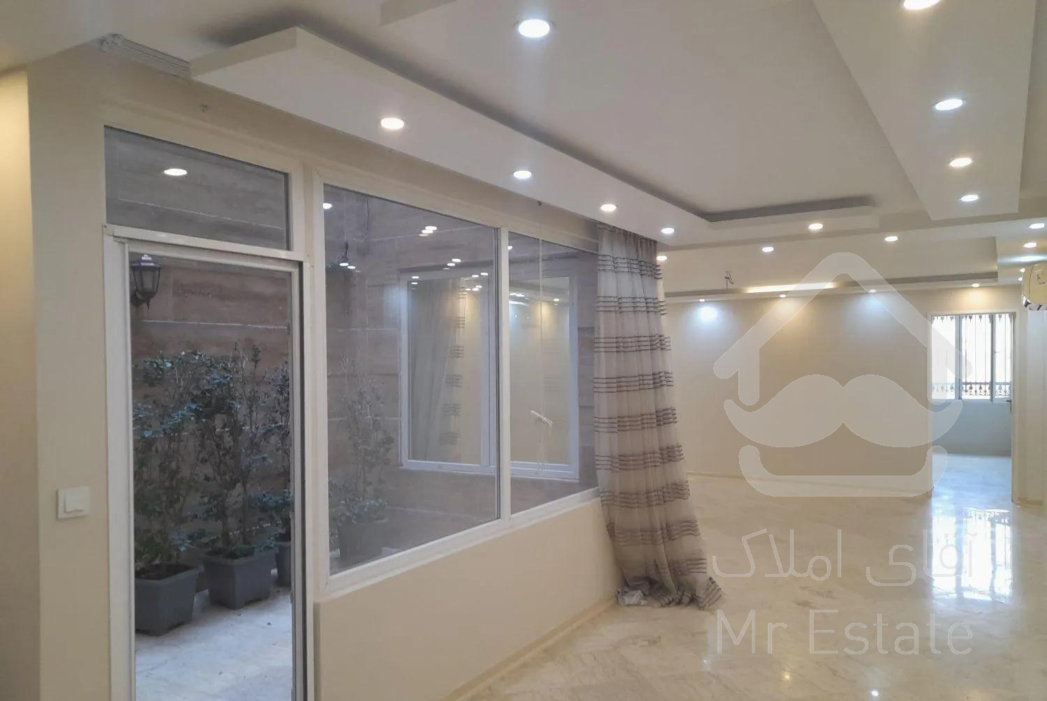 ۱۰۱ متر / ۲ خواب / حیاط خلوت مسقف / فول امکانات