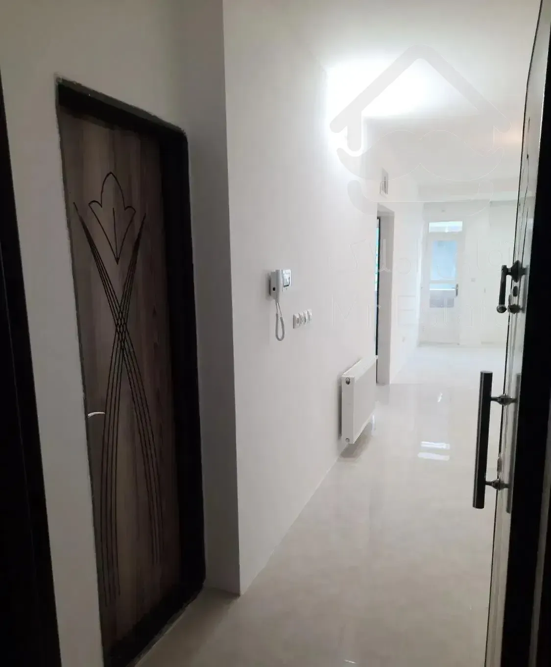 آپارتمان ابتدای جاده شاندیز روبروی موجهای خروشان