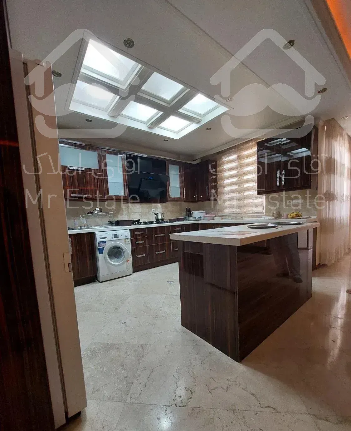 آپارتمان ۱۷۰ متر ۴ خواب تک واحدی