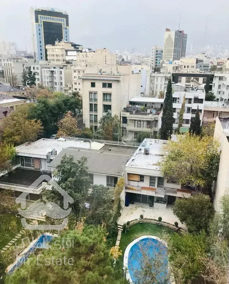 میرداماد میدان مادر ۱۱۰ متر ۵ ساله  غرق در نور