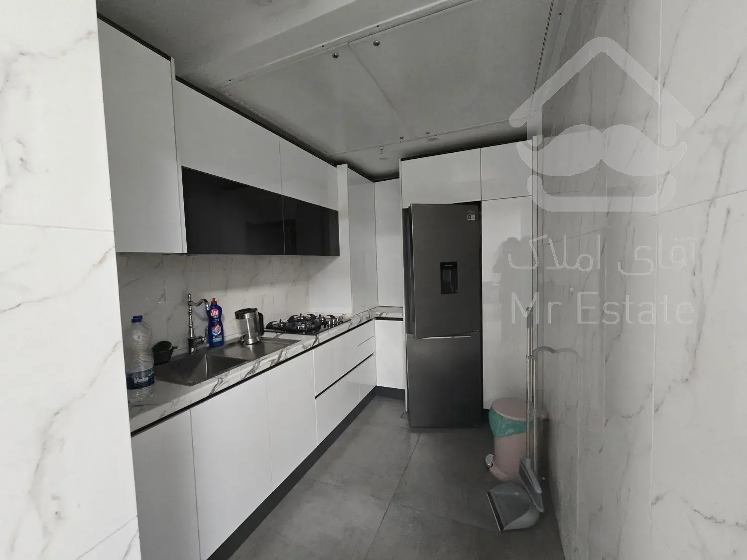 70متر شهرک غرب*سند اداری*تابلوخور*خوش نقشه