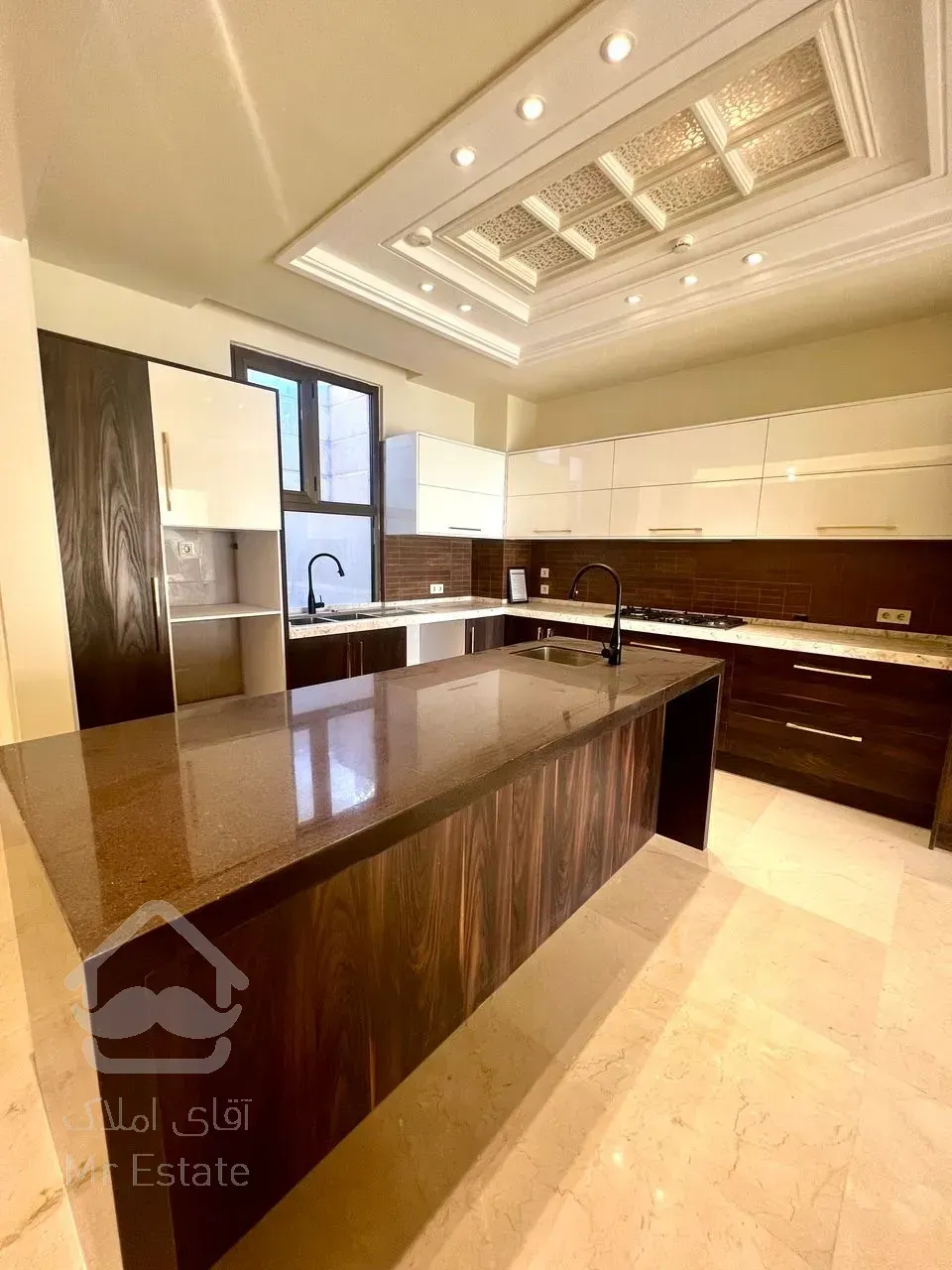 اجاره ۲۷۰ متر/نیاوران/تراس قابل چیدمان