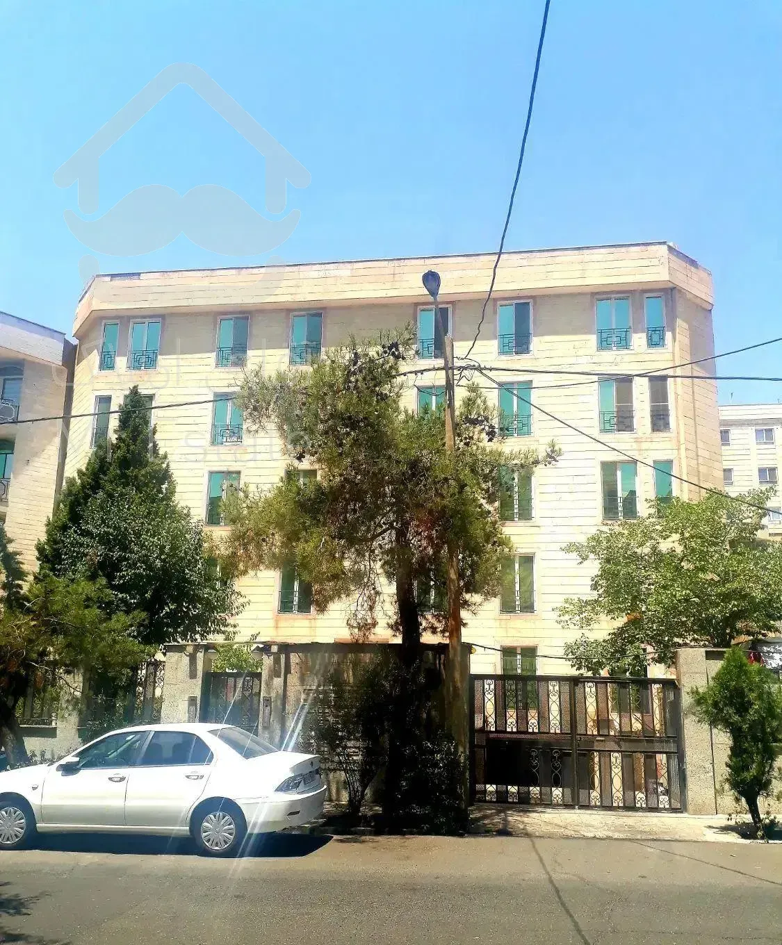 آپارتمان ۵۳ متری با پارکینگ آسانسور