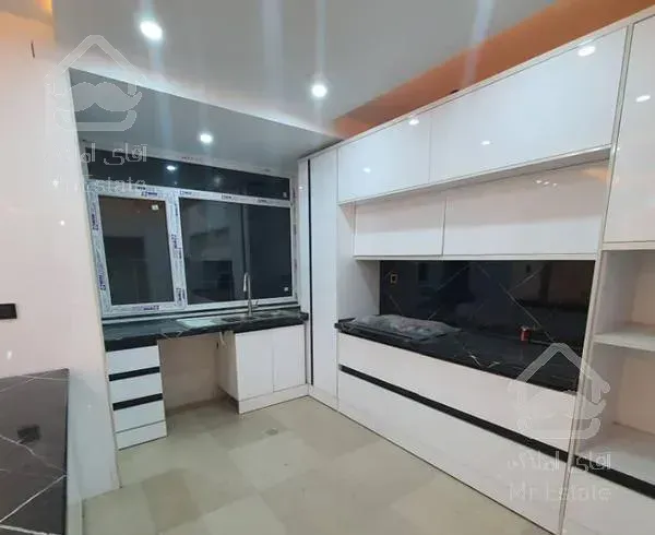 آپارتمان 180متر*تکواحدی*3 پارکینگ*نوساز