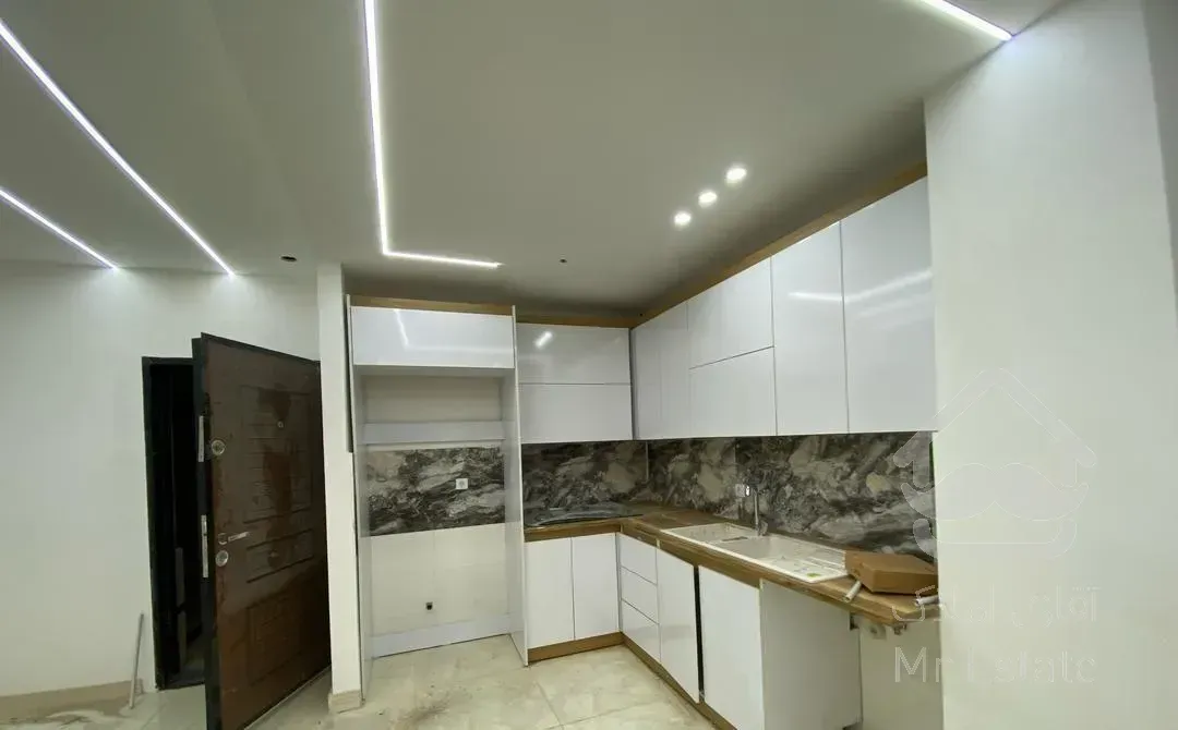 رهن واحد 100 متری نوساز فول در صومعه سرا