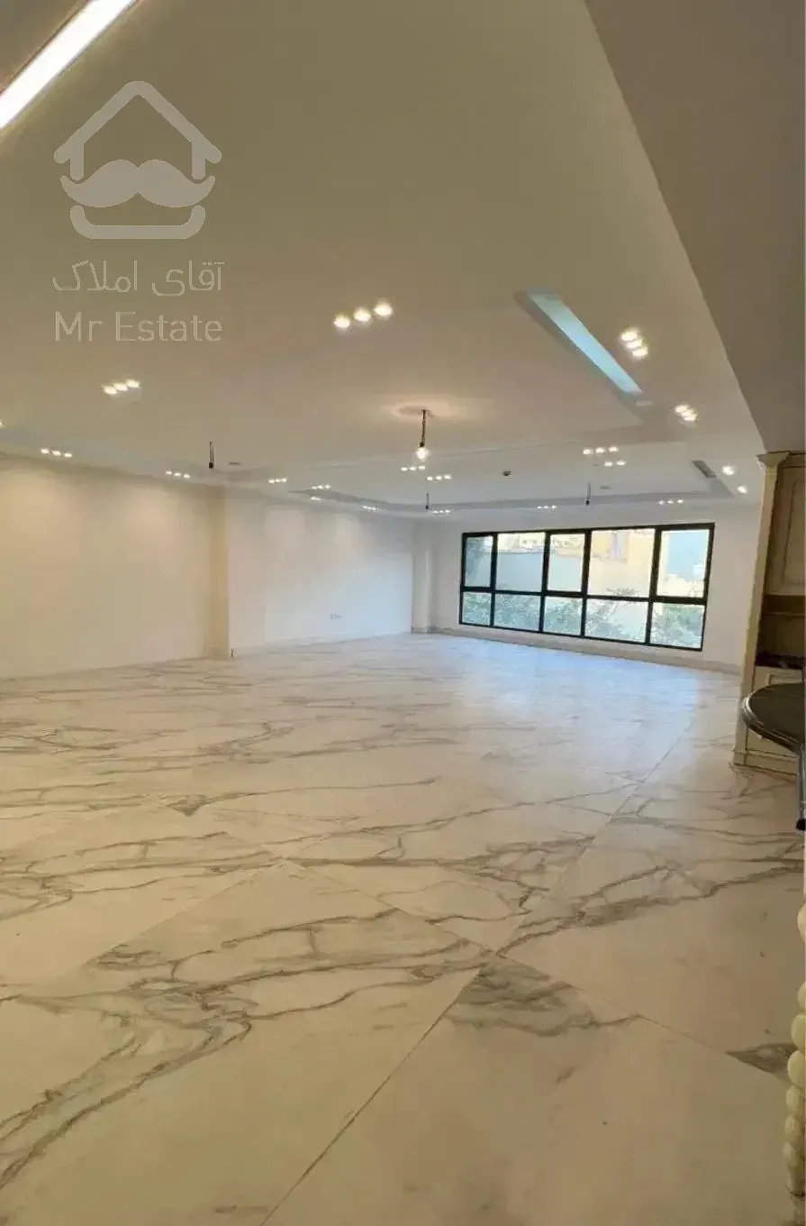 ۱۸۰متر نوساز کلید نخورده /۳ پارکینگ /ویو بدون مشرف