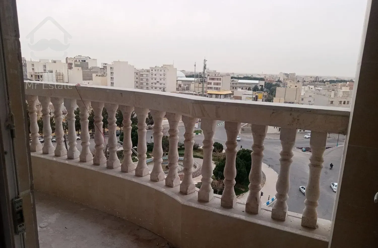 فروش آپارتمان ۱۷۱ متری ۳ خوابه در میدان شاهچراغی