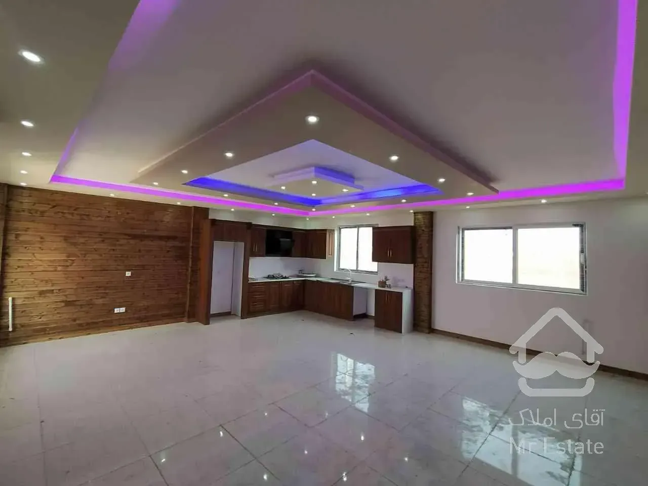 فروشویلا ۲۵۰ متری