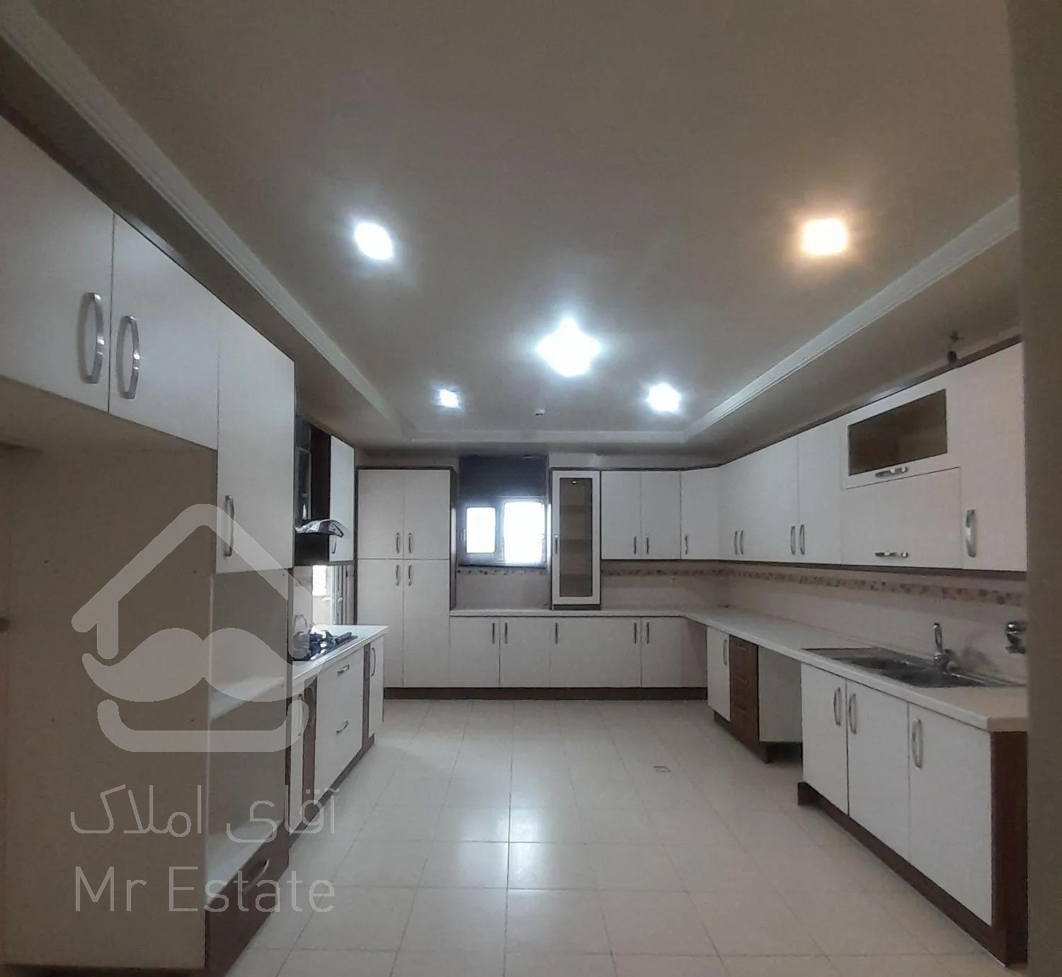 *شهرک چشمه ۱۶۰متر ۳خ فول امکانات اتاق مستر*