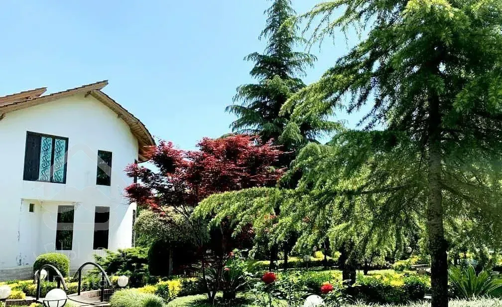 پارک ویلااستخردار۹۰۰متر/جنگلی۴خواب/۵۰۰متربنا*جکوزی