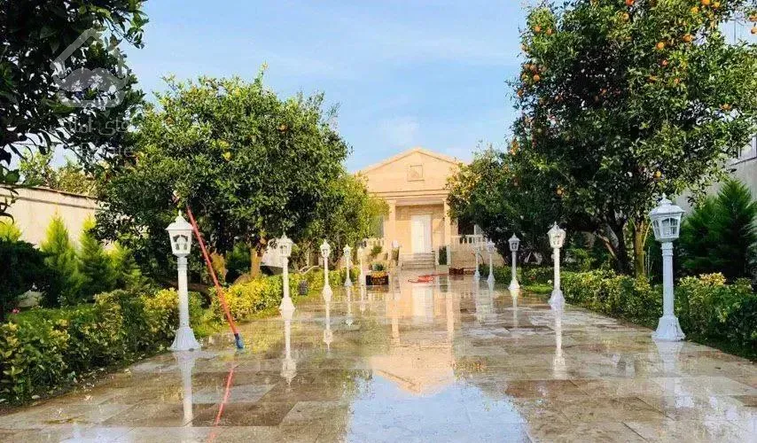 ویلاباغ۷۰۰متری/۴دیواری/سند۶دانگ/استخردار