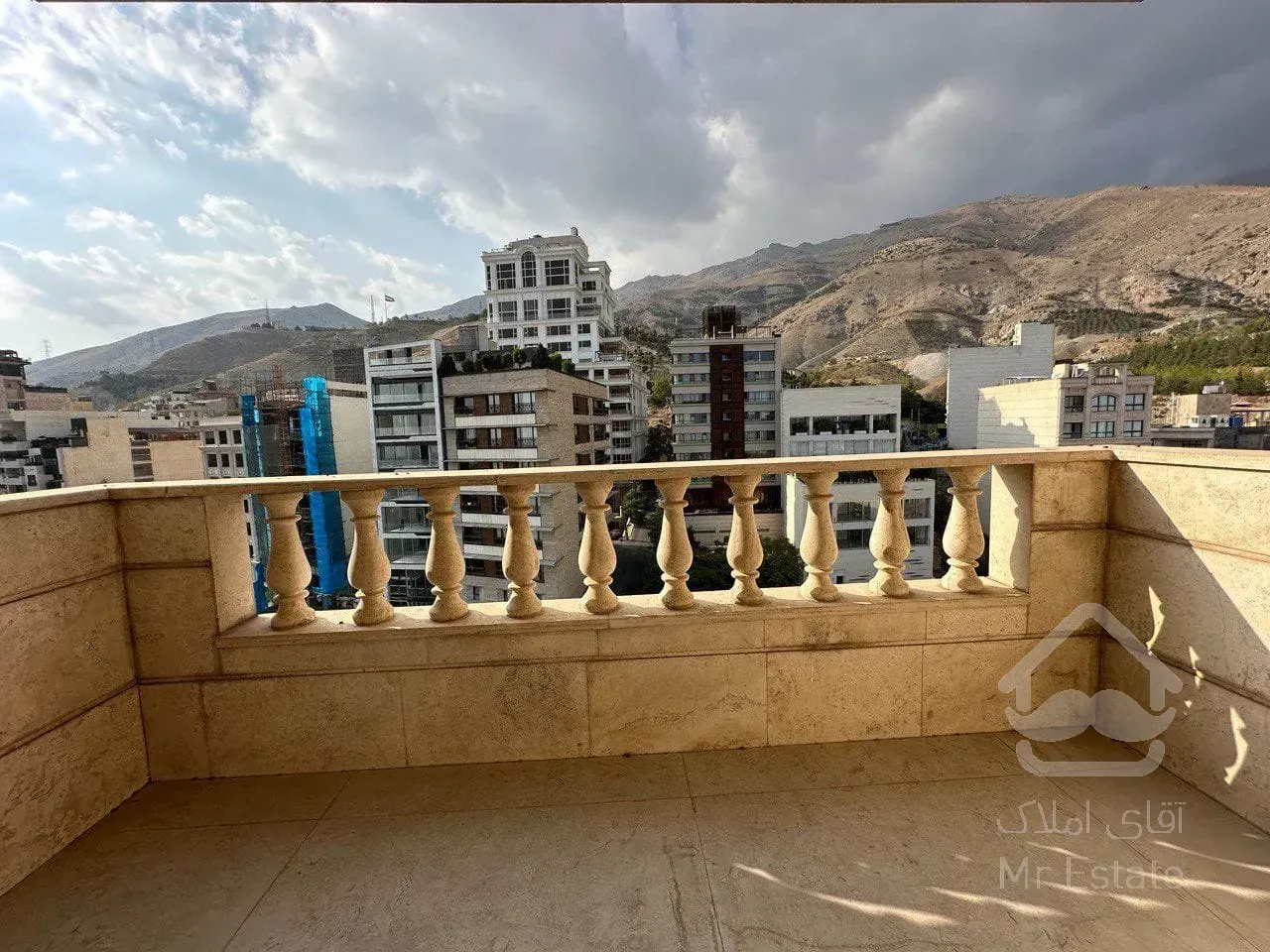 فروش اپارتمان 180 متری زعغرانیه