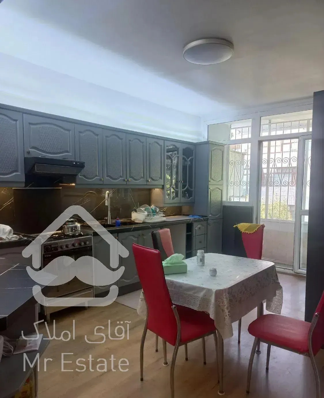 گاندی - ۱۵۳ متر (امکان سکونت چند ساله )