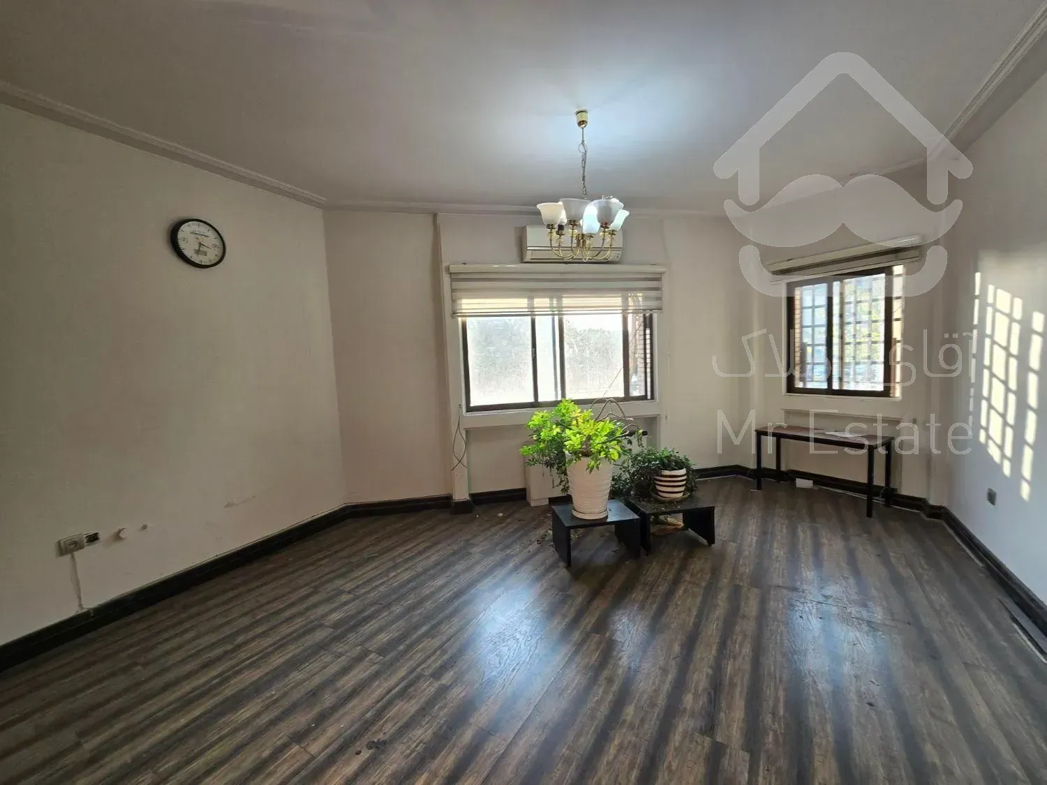 135متر سعادت آباد* ۳جهت تابلوخور *دسترسی مترو