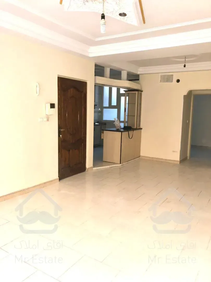 آپارتمان۵۷ متری زیبا/تکخواب/طبقه اول/دارای حیات خلوت اختصاصی/نورگیر/در محله ای دنج/منطقه۱۰