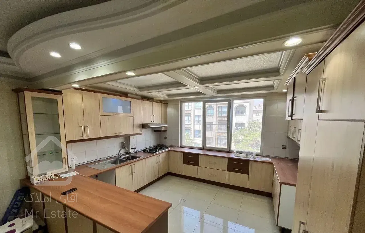 ۱۸۲غربی ۱۱۳متر ورودی لابی