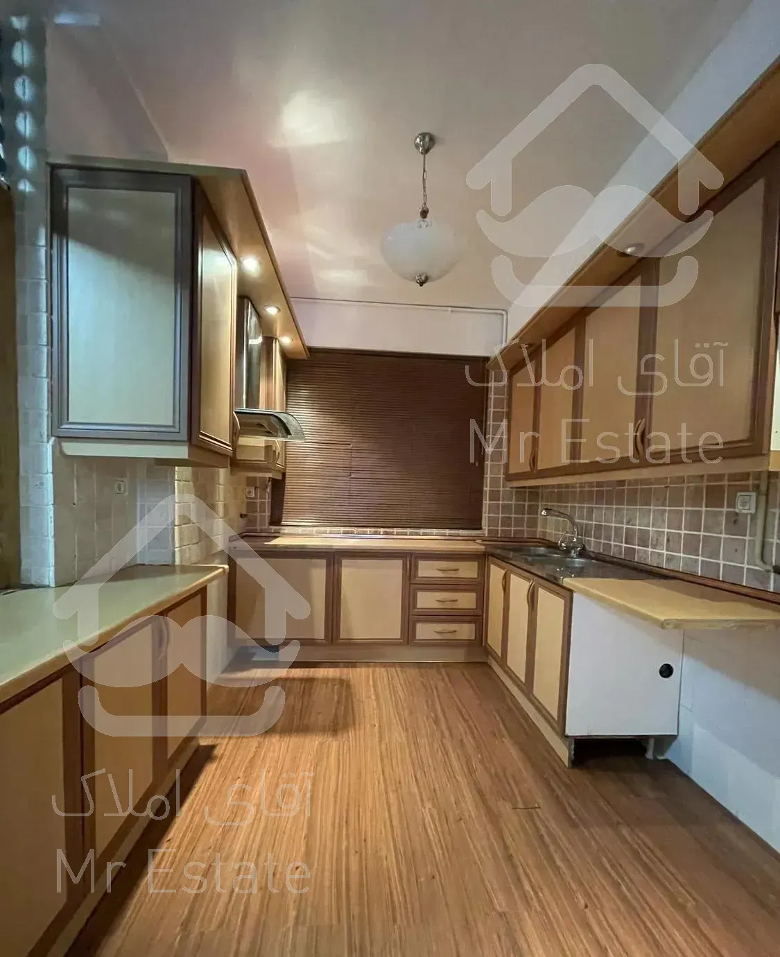 آپارتمان ۱۱۰ متری دو خوابه