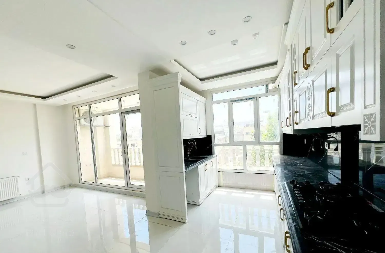 130 متر / تکواحدی / سه خواب / آسانسور / صیاد