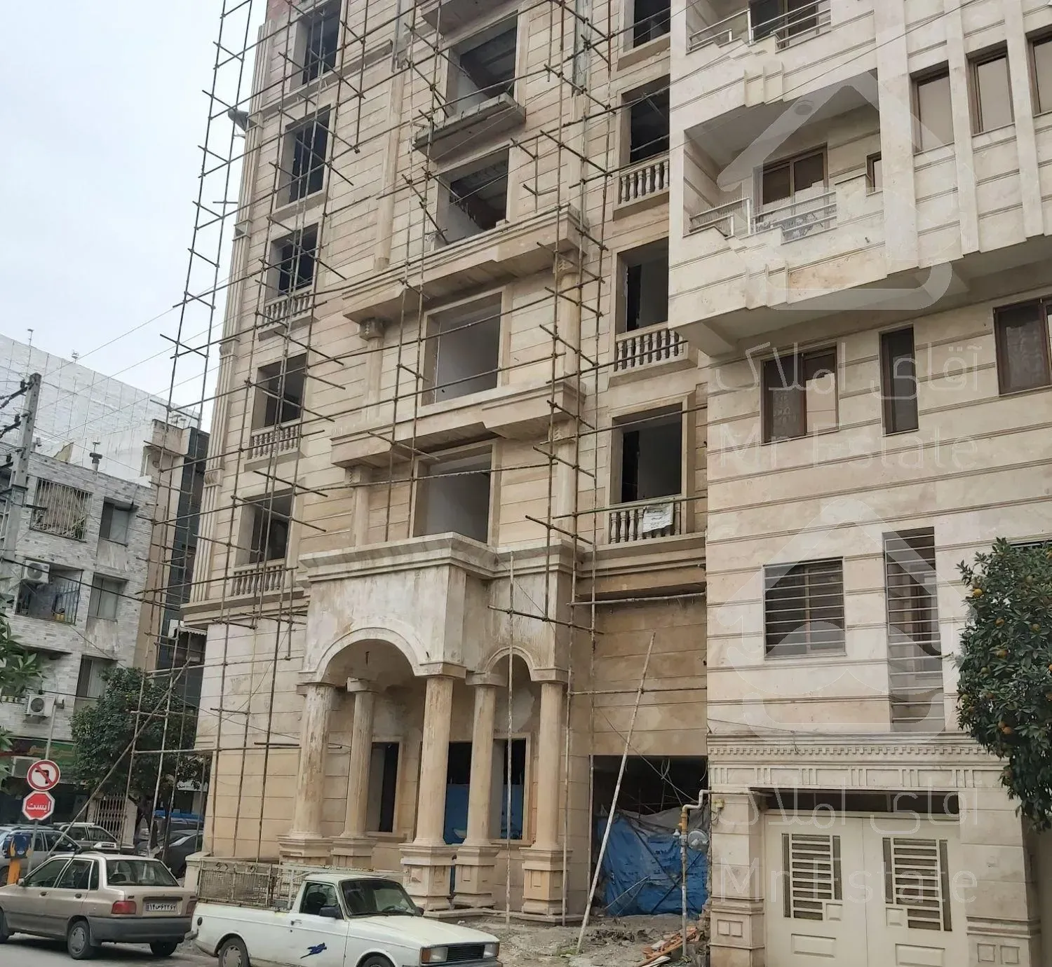 آپارتمان ۱۶۰ متری دو نبش باامکانات سر پیروزی۶