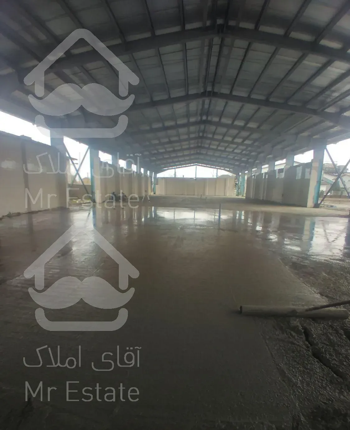 اجرای‌بتن‌ریزی‌کف‌باماله‌پرانه‌ای