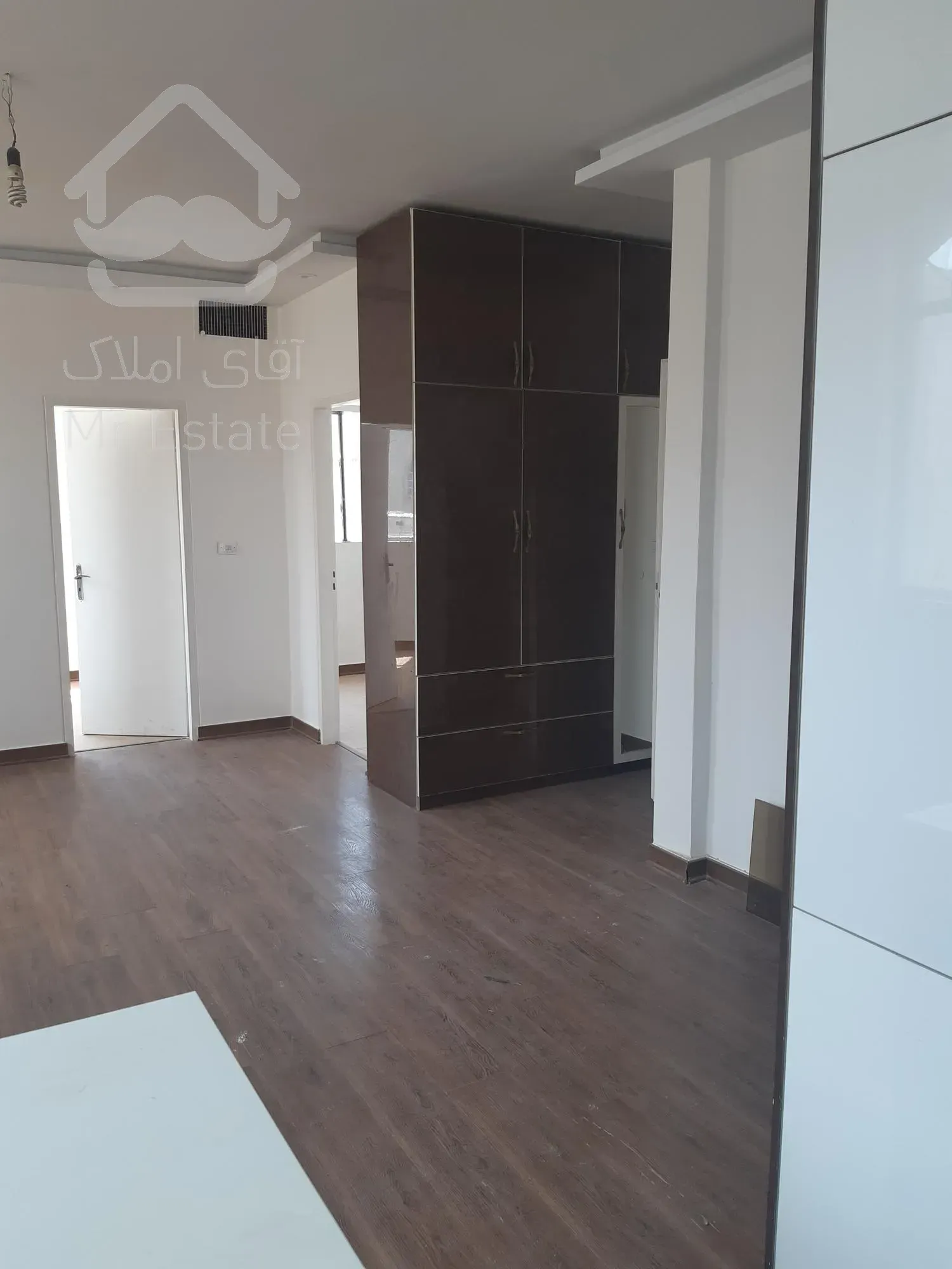 فروش ۶۲ متر ۲ خواب بازسازی شده و ایده آل