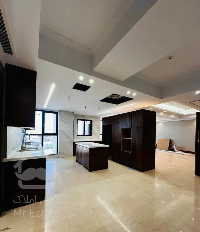 فروش ۲۰۰ متری ویو دار برج نوساز برند