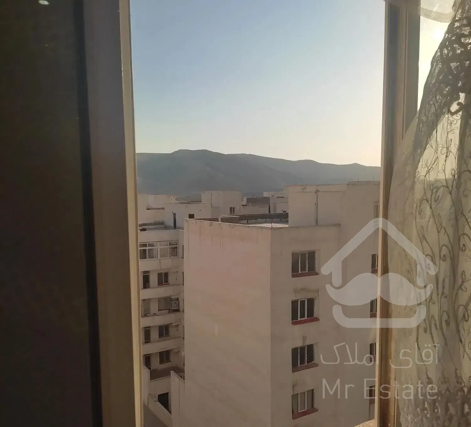 خیابان ملک شعرا