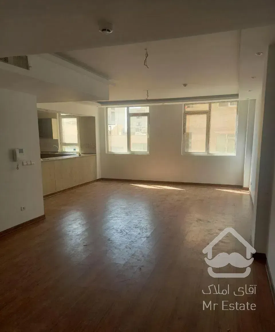 ۱۰۵متر شاهین شمالی