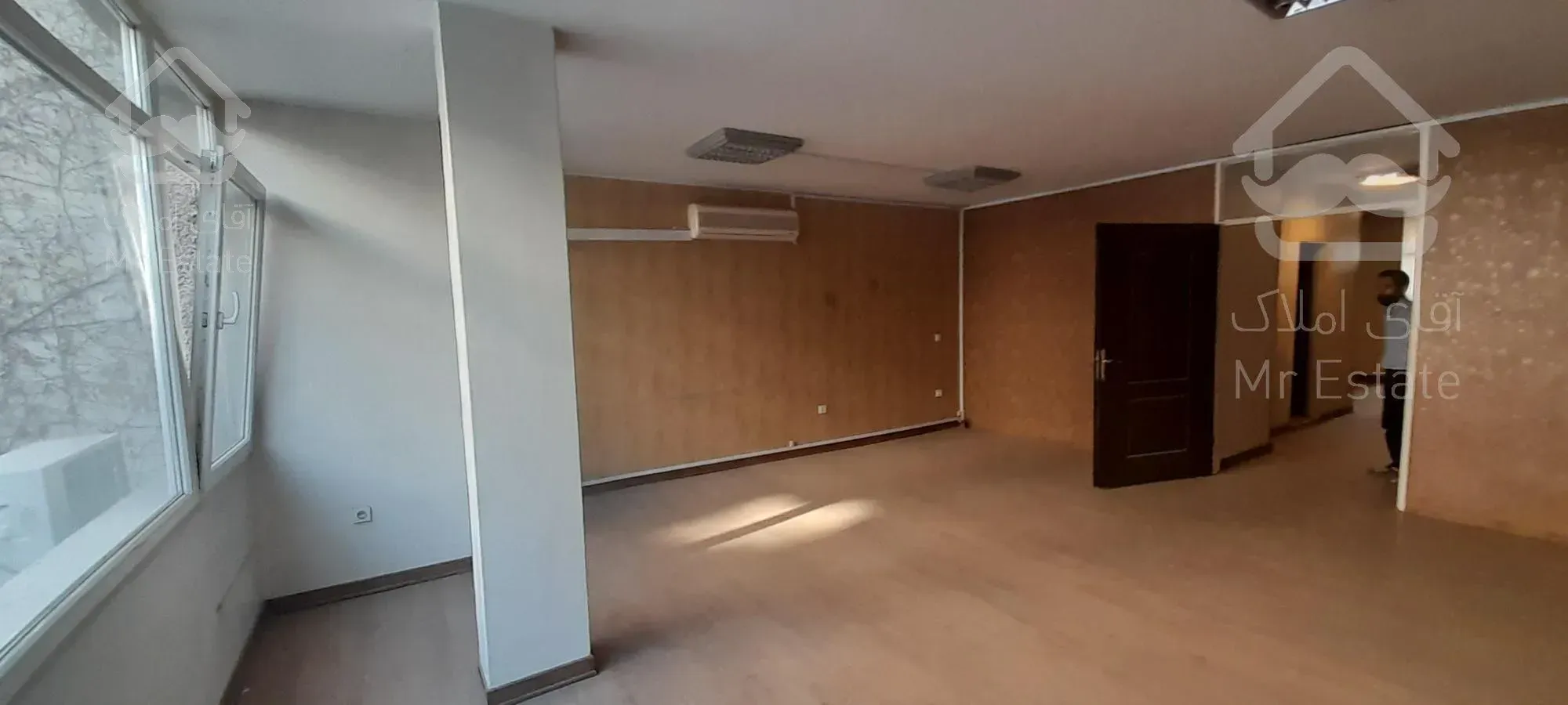 ۱۳۷ متر سند اداری شمال جردن ۴ پارکینگ