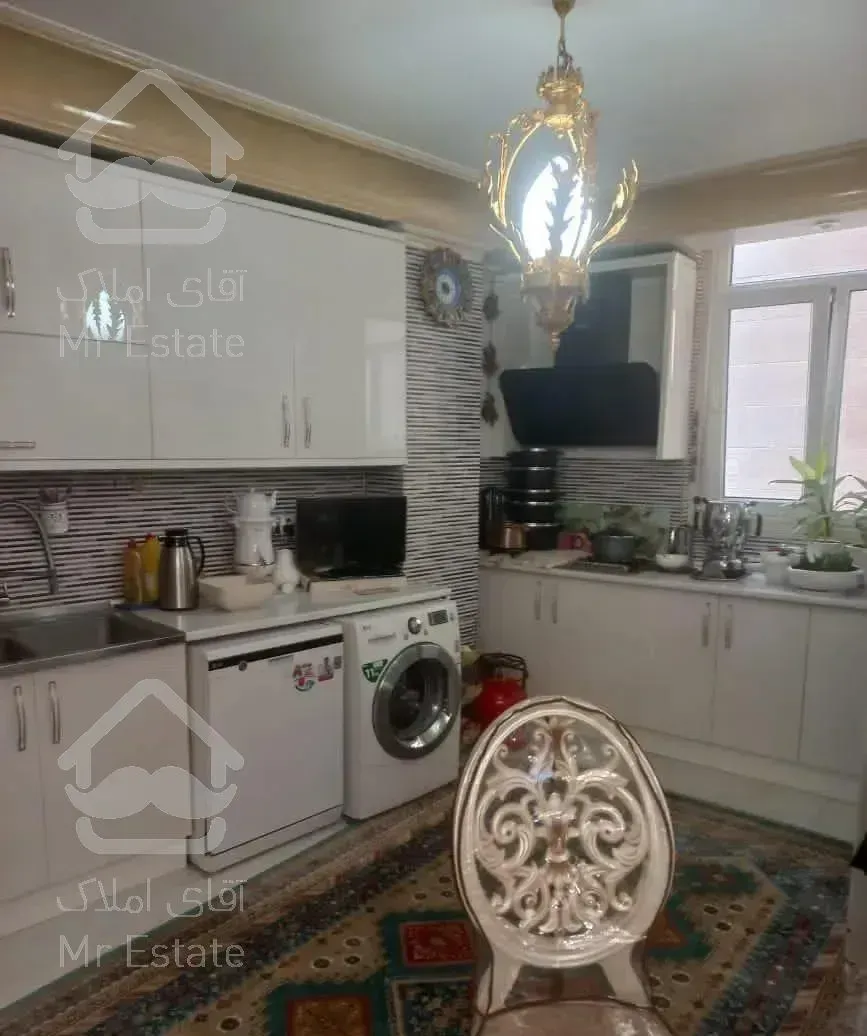 ظفر ١٢٠ متر خوش نقشه ٢پارکینگ سندی باکس