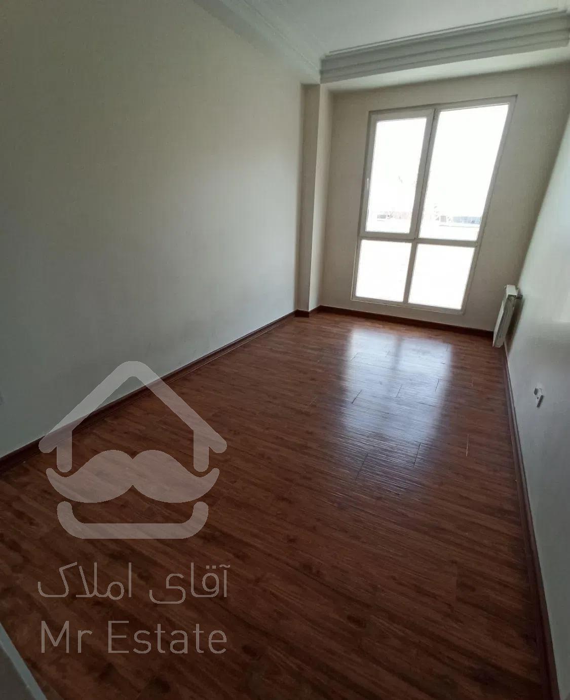 ۷۶ متر / سالن پرده خور قدی روبه خورشید/ کلیدنخورده