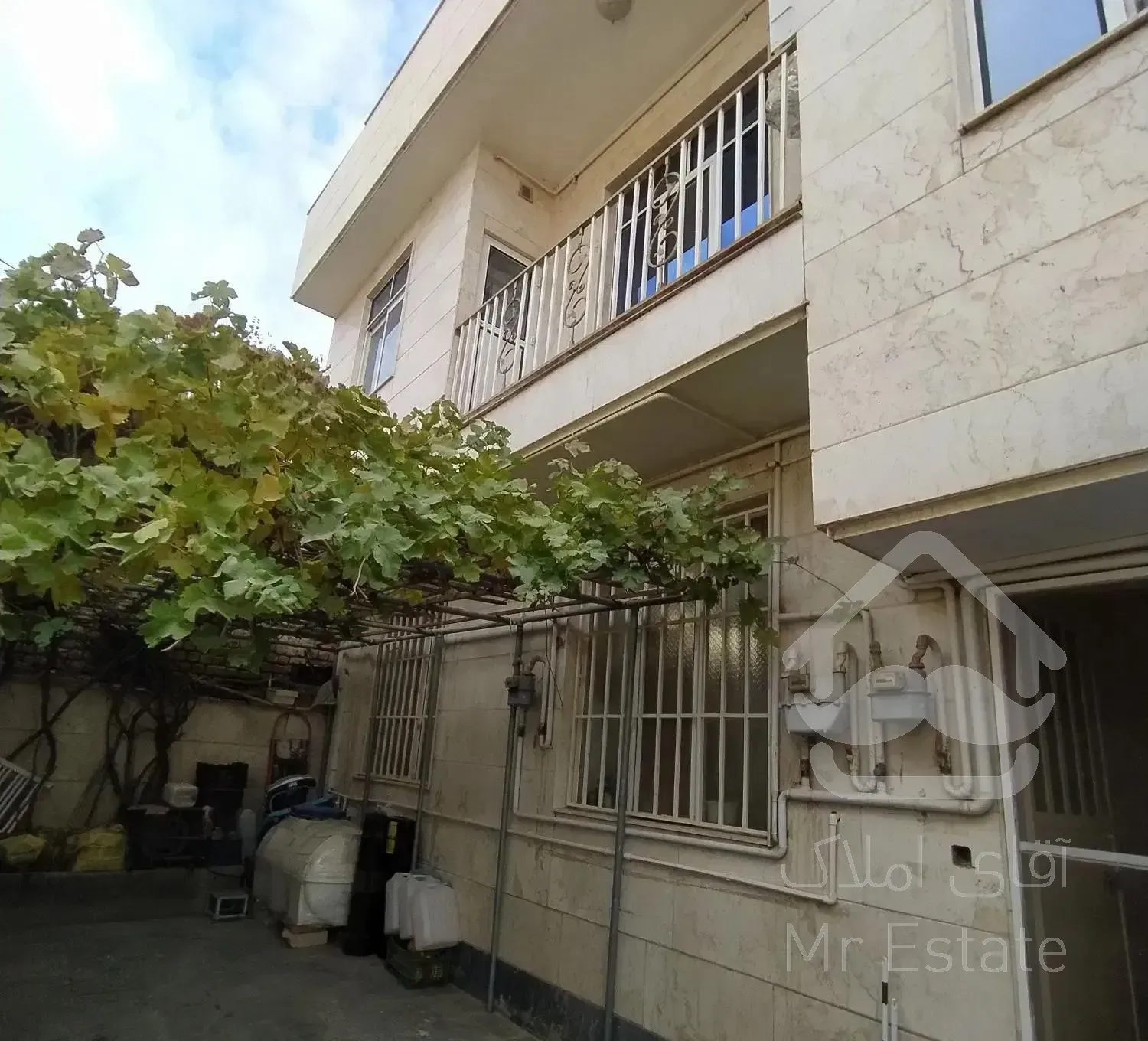 فروش آپارتمان گیلاوند بصورت یکجا سند تکبرگ