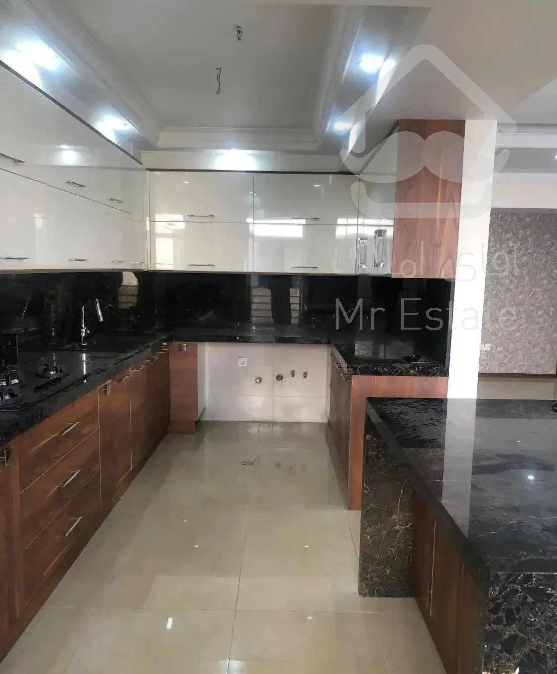 ۱۴۵متر سه خواب ( دو پارکینگ سندی ) اسد ابادی