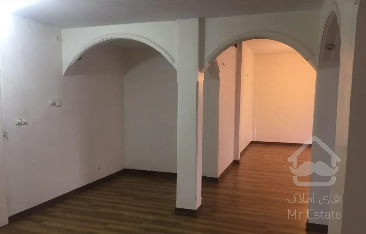 ساختمان مسکونی موقعیت اداری فوق العاده آرام