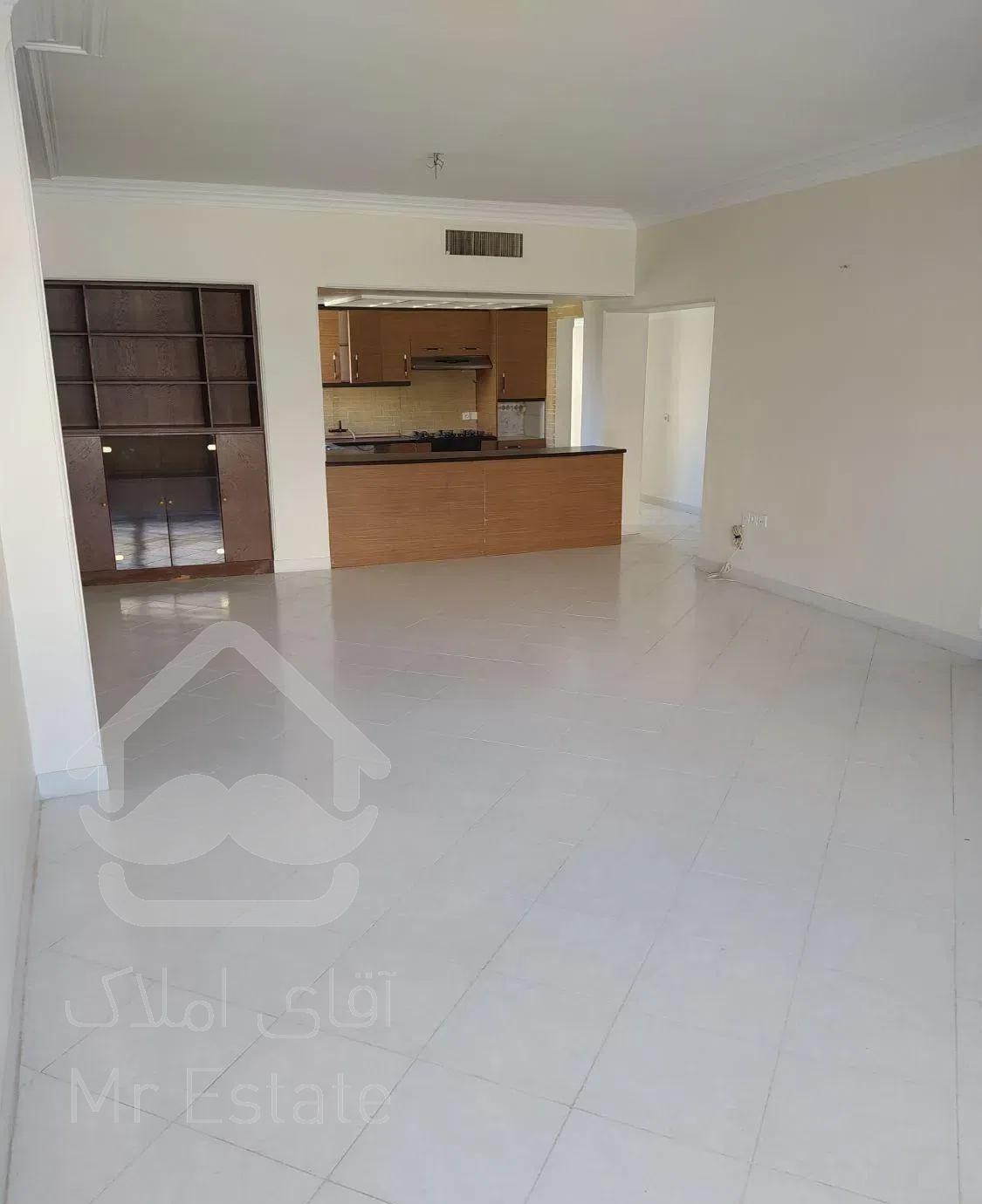 131متر/آپارتمان/سعادت آباد/غرق نور/شیک