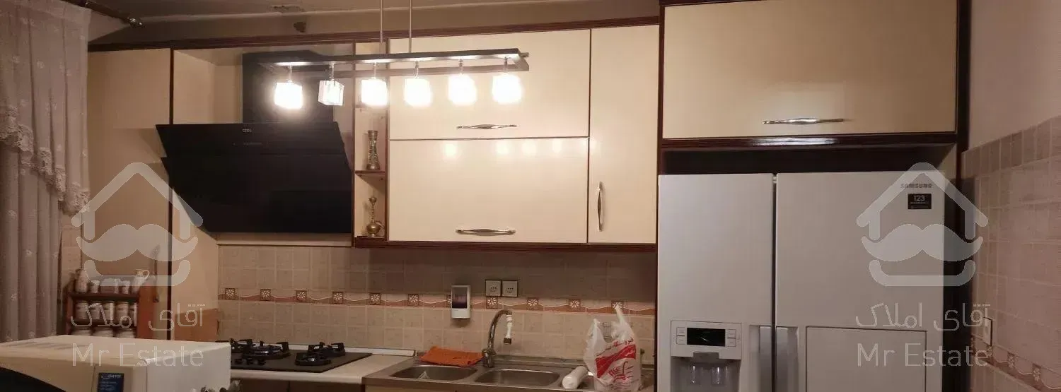 سه طبقه تک واحد(طبقه سوم)در بومهن