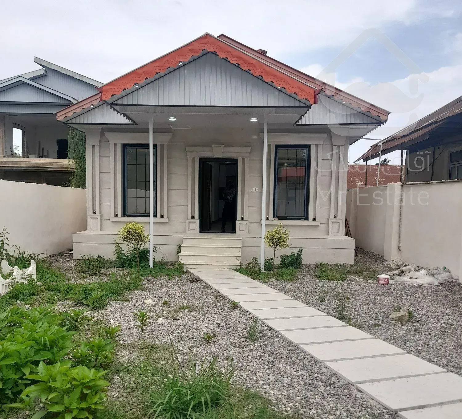 ویلای ۲۴۰ متری سند تک برگ