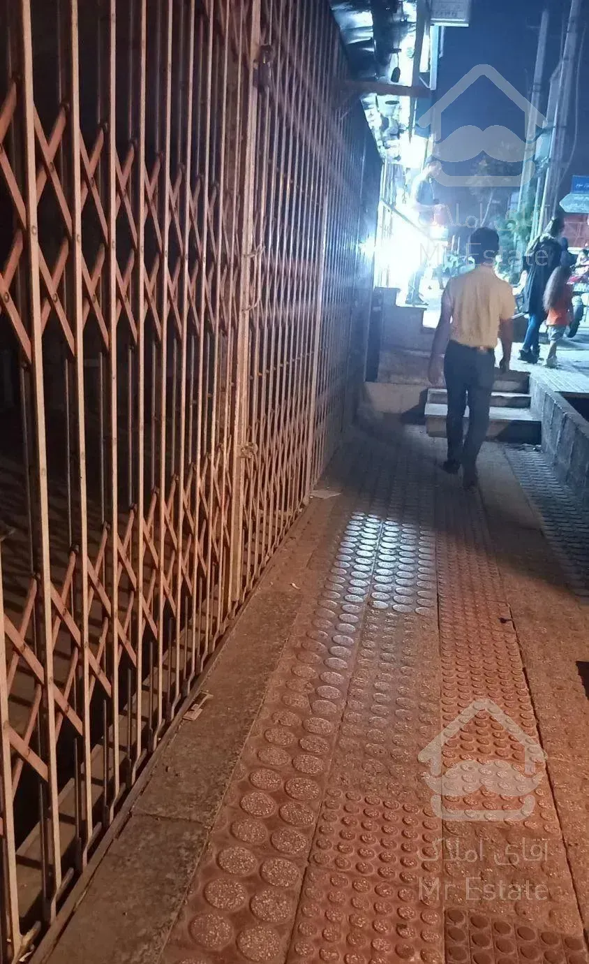 مغازه ۹۰ متری بَرِ اشرفی اصفهانی