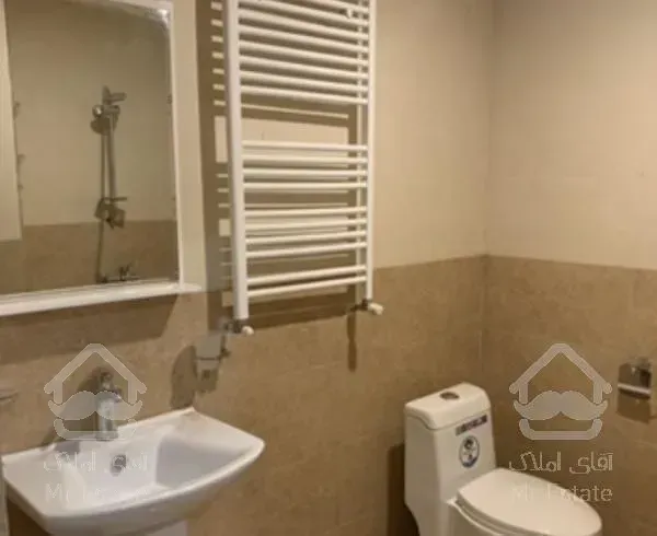 80 متر یک خواب کلید نخورده فول امکانات