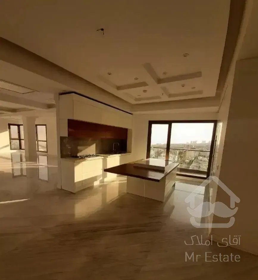 ۲۲۰متر ۴خواب ۲پارکینگ‌ روبه‌نما خ‌بالا‌فاز۱ فاخر