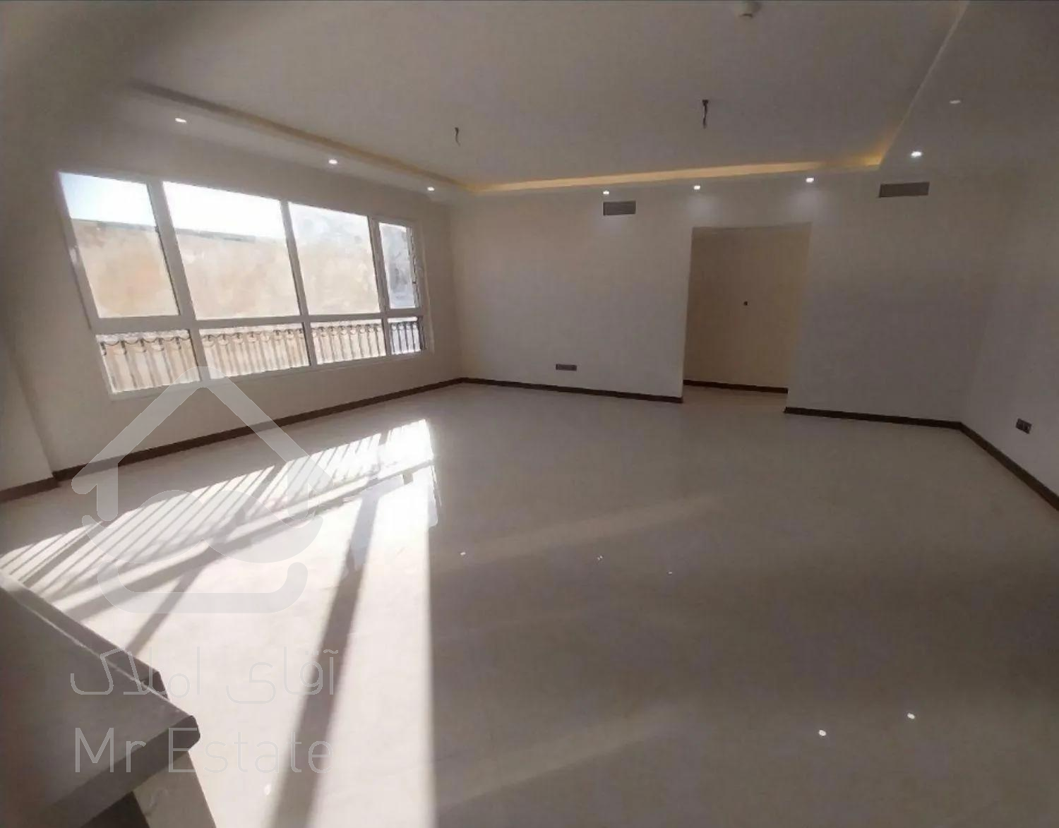 آپارتمان ۱۰۰ متری / خوش نقشه / شهرک صدرا