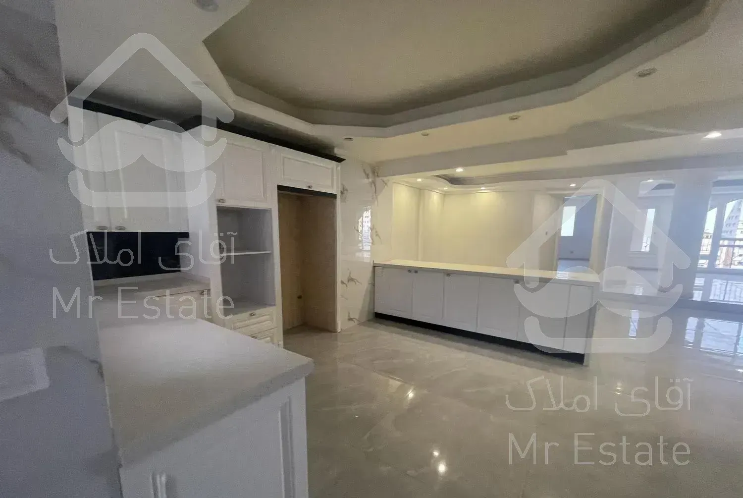 ۲۸۹ متر در ولنجک  طبقه