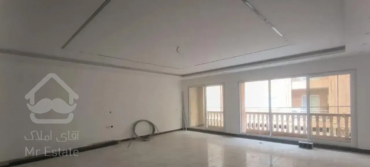 فروش آپارتمان مرکز شهر تک واحدی ۱۵۰مترسنددار