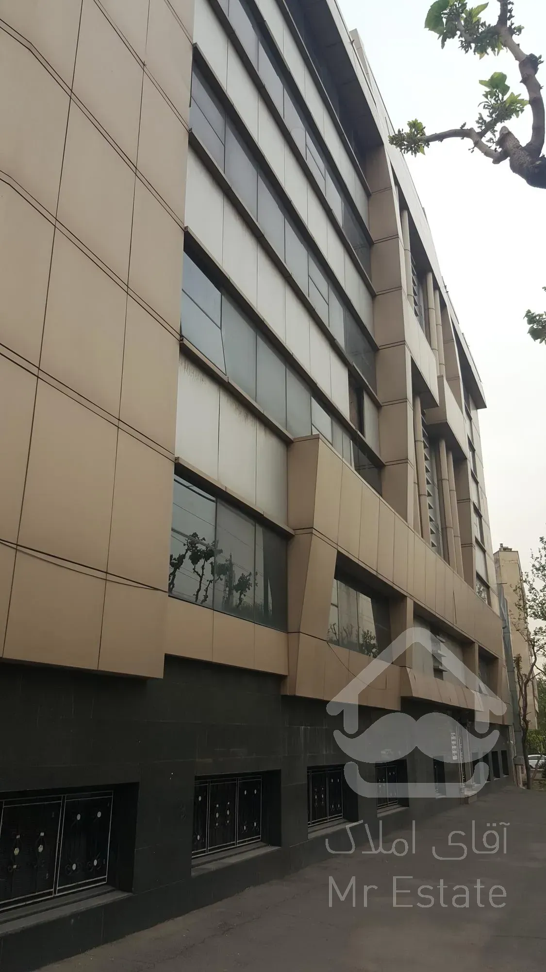 ۱۲۰ متر سه خواب