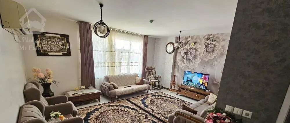 گلستان ۹۰ متری