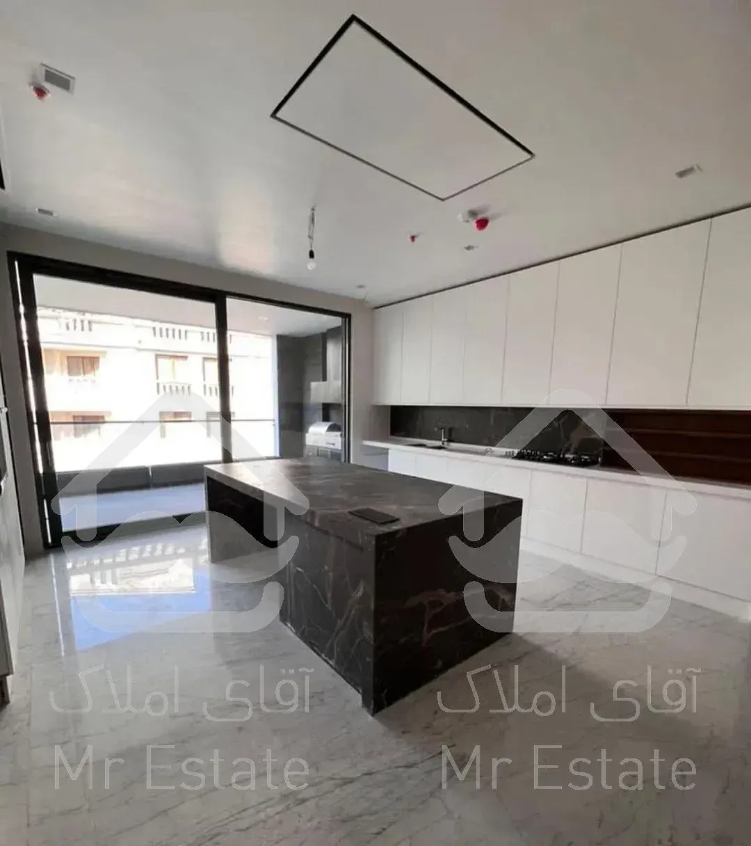 200 متر 3 خواب / شیخ بهایی شمالی / برج باغ