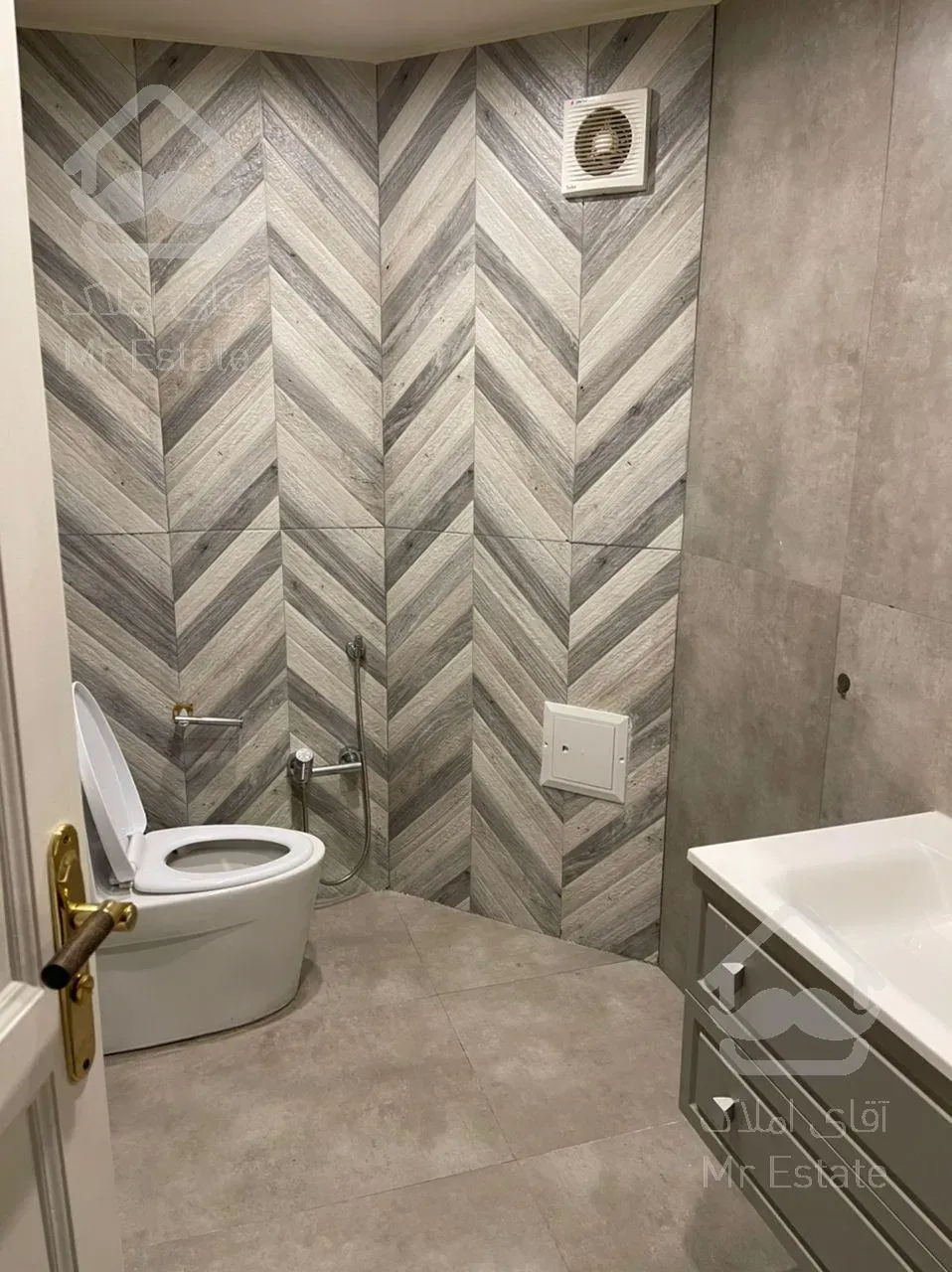 اجاره و رهن آپارتمان ولنجک 180  متر لاکچری